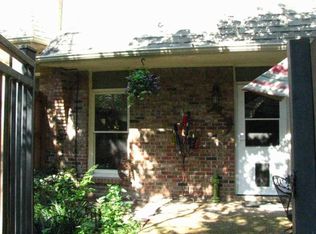 681 Hotchkiss Ln, Memphis, TN 38104
