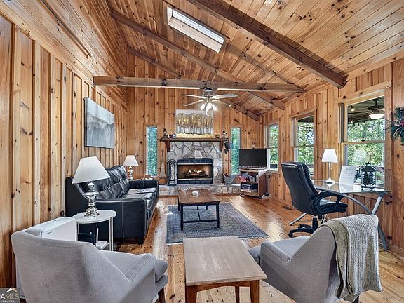 5th image of 421 Salem Valley Rd