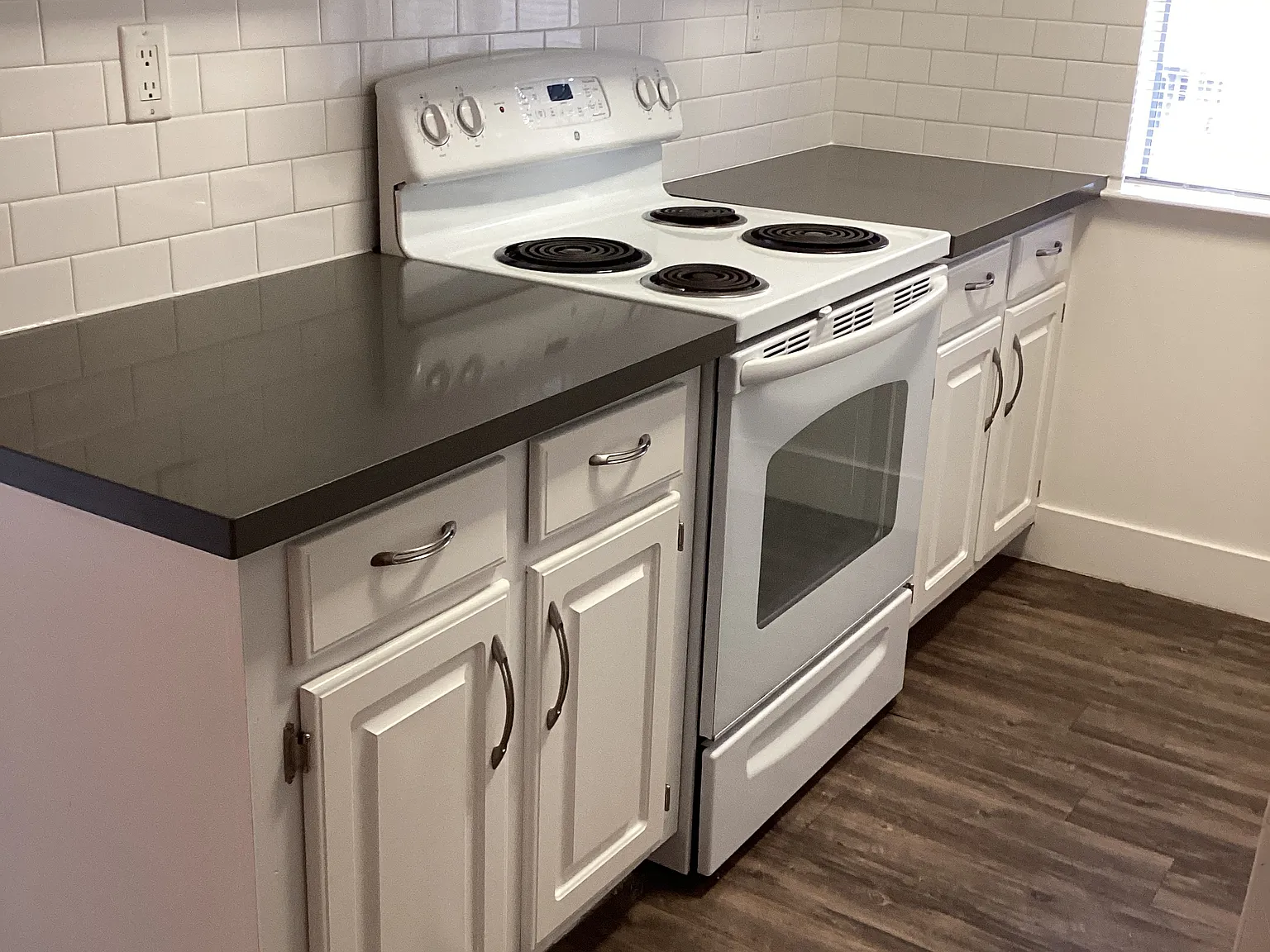 Oakview Apartments — Photo 4