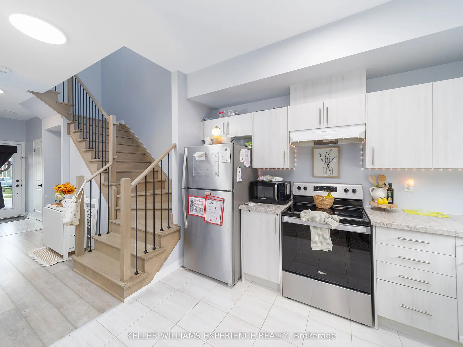 3 bed, $2,400 — Photo 3