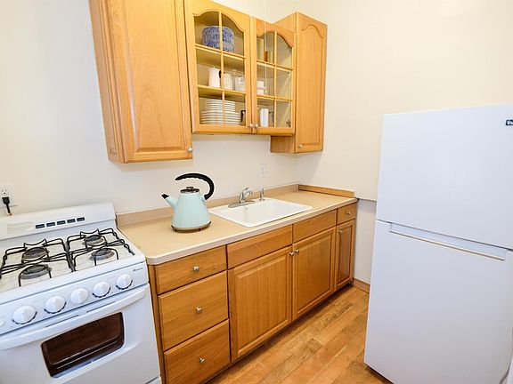 3rd image of 4410 W Lake Harriet Pkwy APT 206