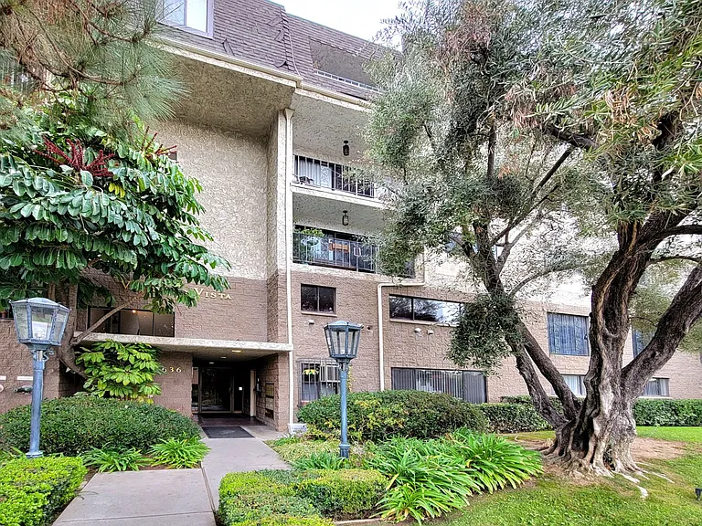 Verdugo Vista — Photo 29