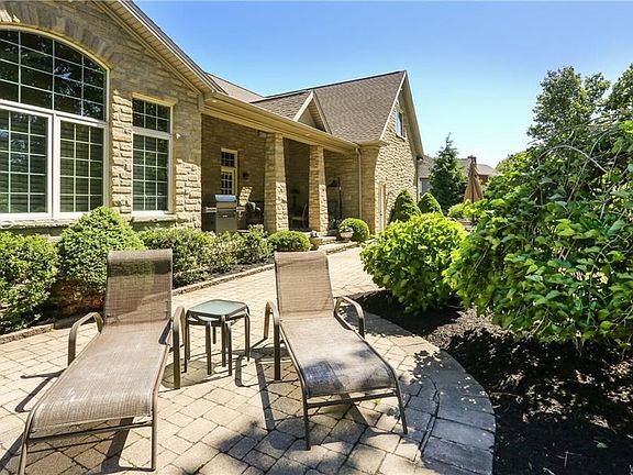 4th image of 207 Village Pointe Ln