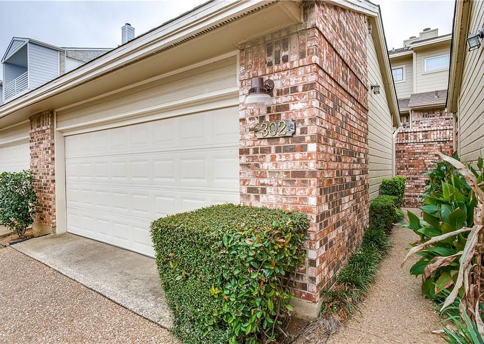 1st image of 302 Oakbrook Dr