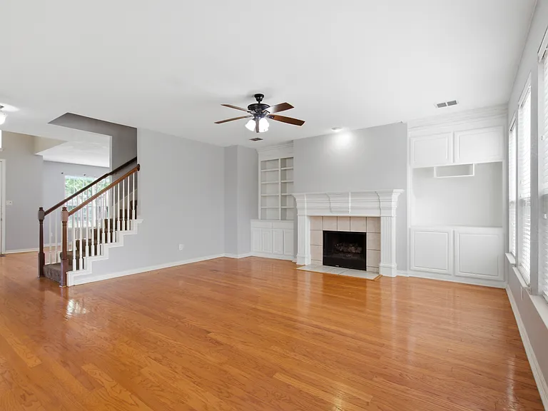 7852 Rainbow Falls Dr — Photo 13