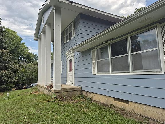 2nd image of 2204-2207 160th St