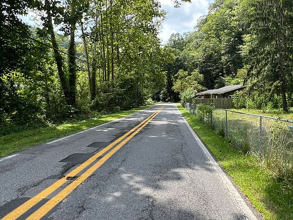 5th image of 1063 Huff Creek Rd