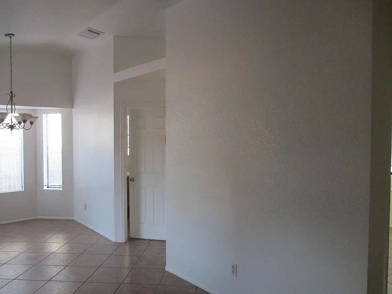 2774 W Firebrook Rd — Photo 13