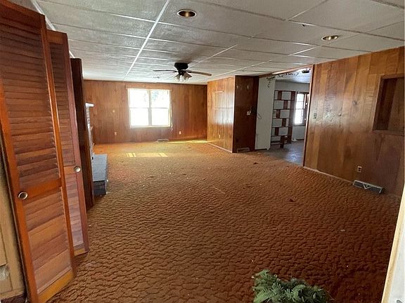 3rd image of 307 McClelland Rd N