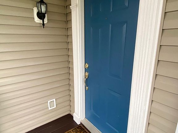 4th image of 458 Dean Taylor Ct