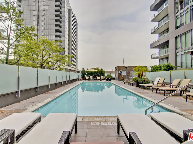 1111 S Grand Ave #1115 — Photo 22
