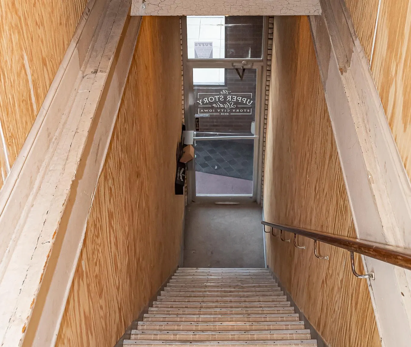 Studio, 1100 sqft, $1,300 — Photo 4