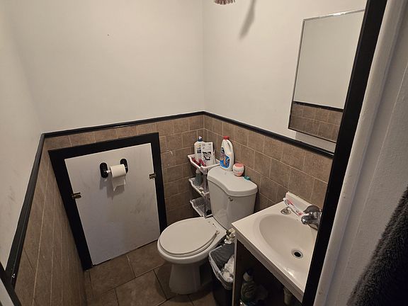 2nd half Bath