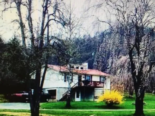 167 Hodges Rd, Deep Gap, NC 28618