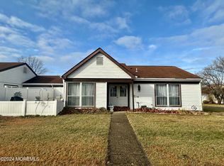 918B Liverpool Cir, Manchester, NJ
