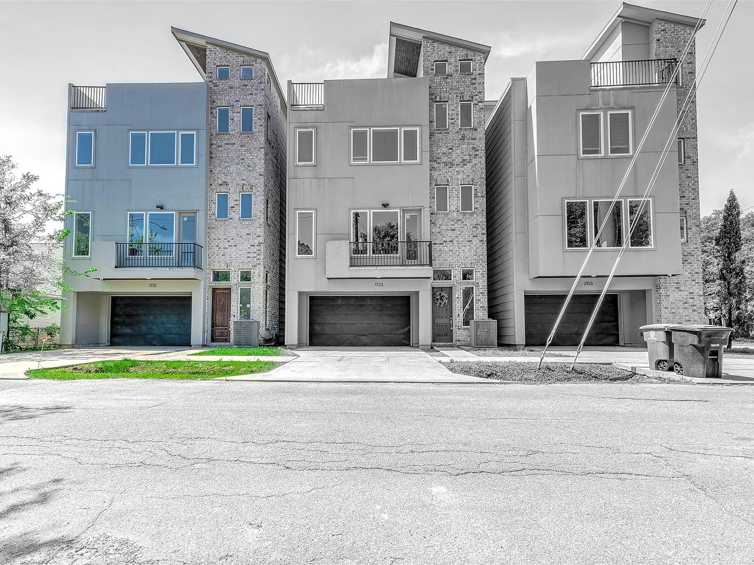 3 bed, 3.5 bath, 2614 sqft, $3,650 — Photo 2