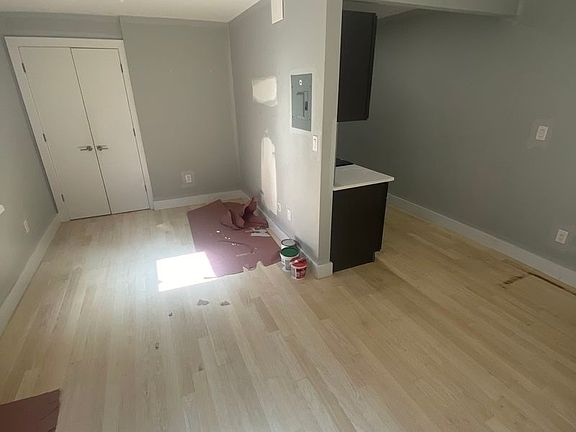 3rd image of 980 Findlay Ave #3B