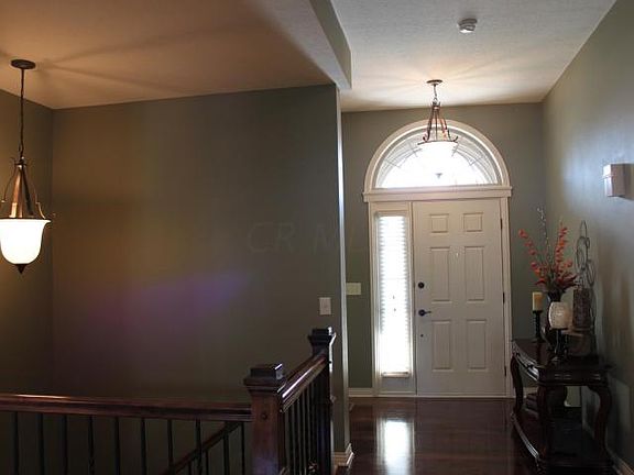 2nd image of 168 Fox Glen Dr E