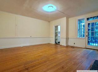 527 W 113th St APT 1R, New York, NY 10025