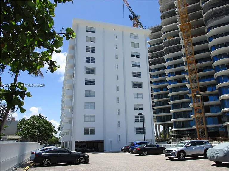 5313 Collins Ave #1111 — Photo 33