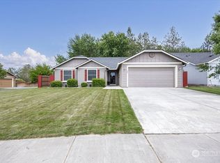 465 S Irving Pl, Kennewick, WA 99336