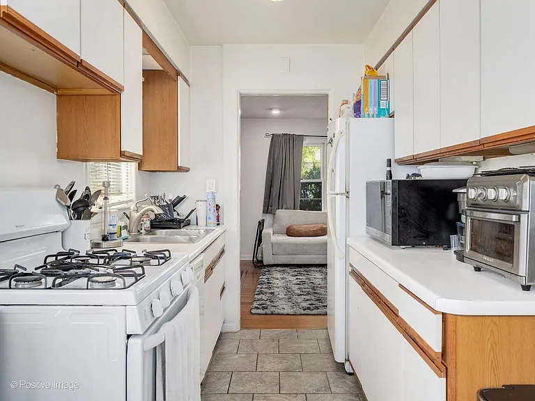 405 Greenfield Ave — Photo 11