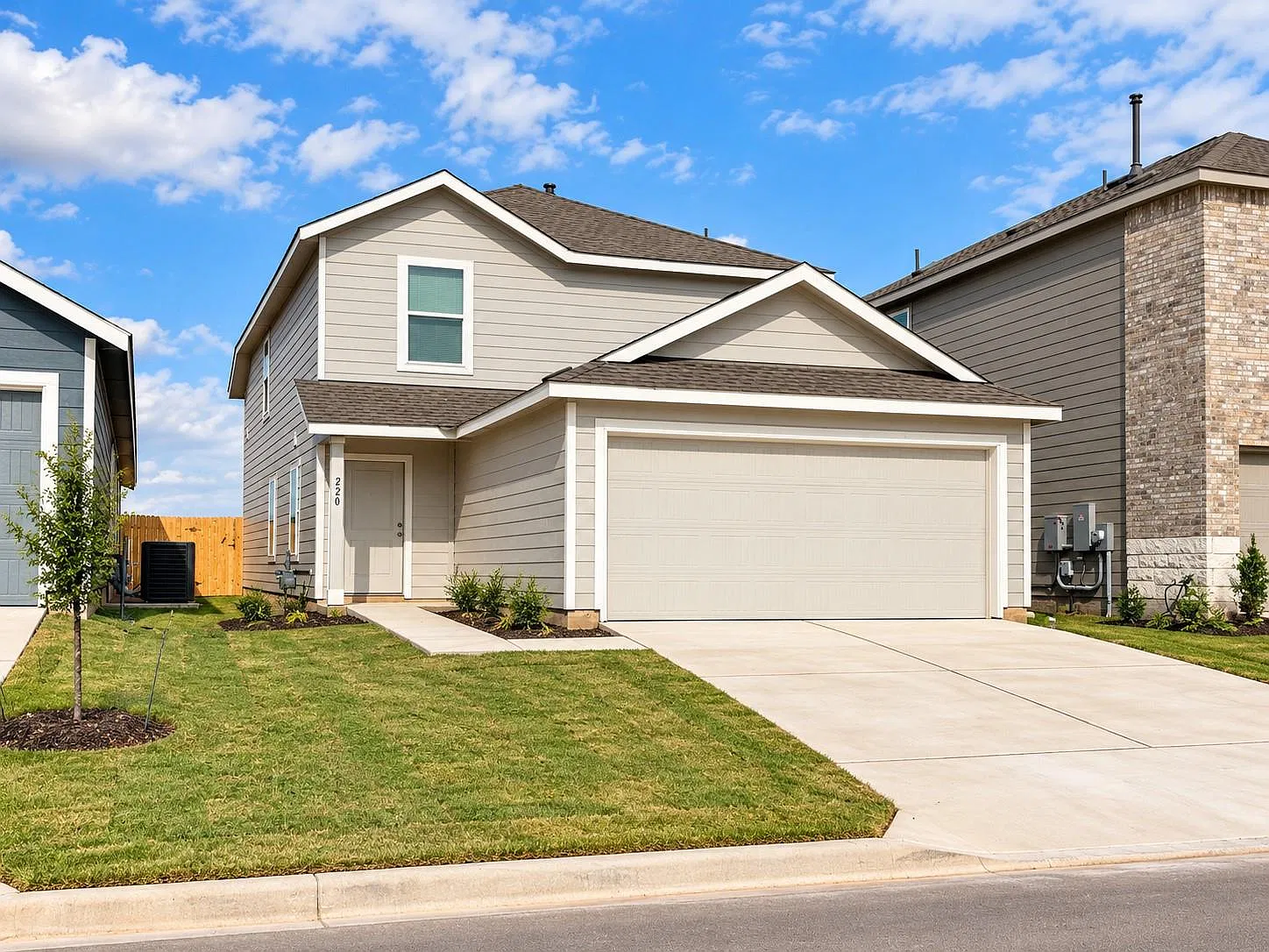 4 bed, 2.0 bath, 1692 sqft, $1,895 — Photo 1