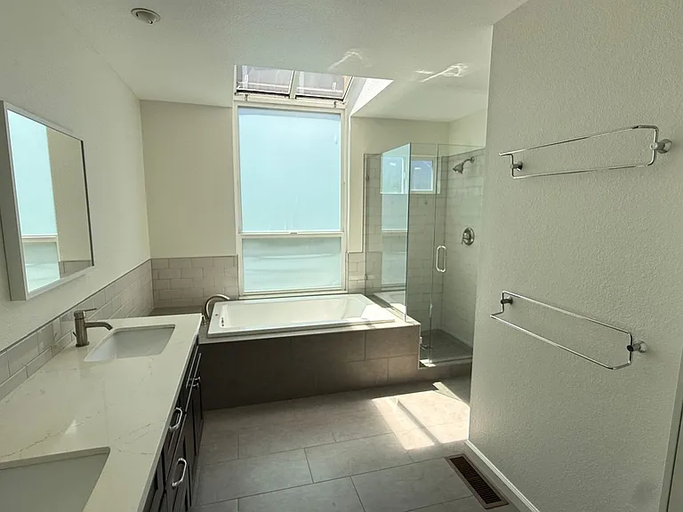 6252 Ridgemont Dr — Photo 8