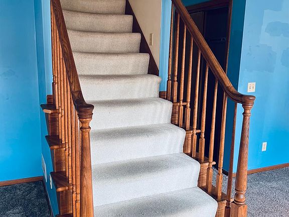 4th image of 102 McKinley Pl