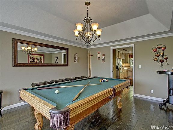 3rd image of 1253 Heathcot Pl