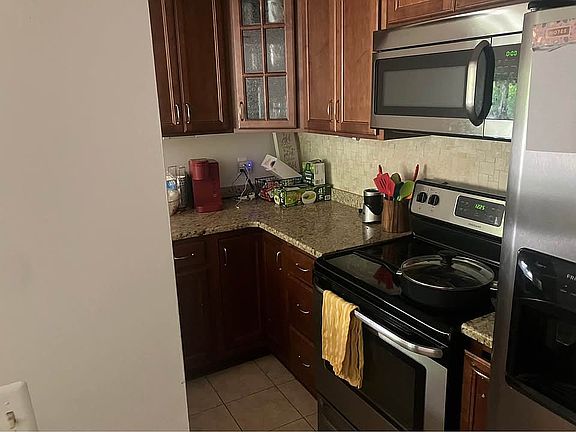 3rd image of 3289 Dawson St APT 7