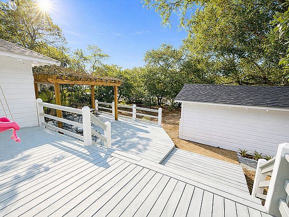 3rd image of 251 Wacker Ln N