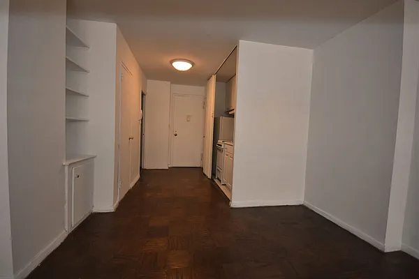 Rented by Yoram Adin, LREB | media 19