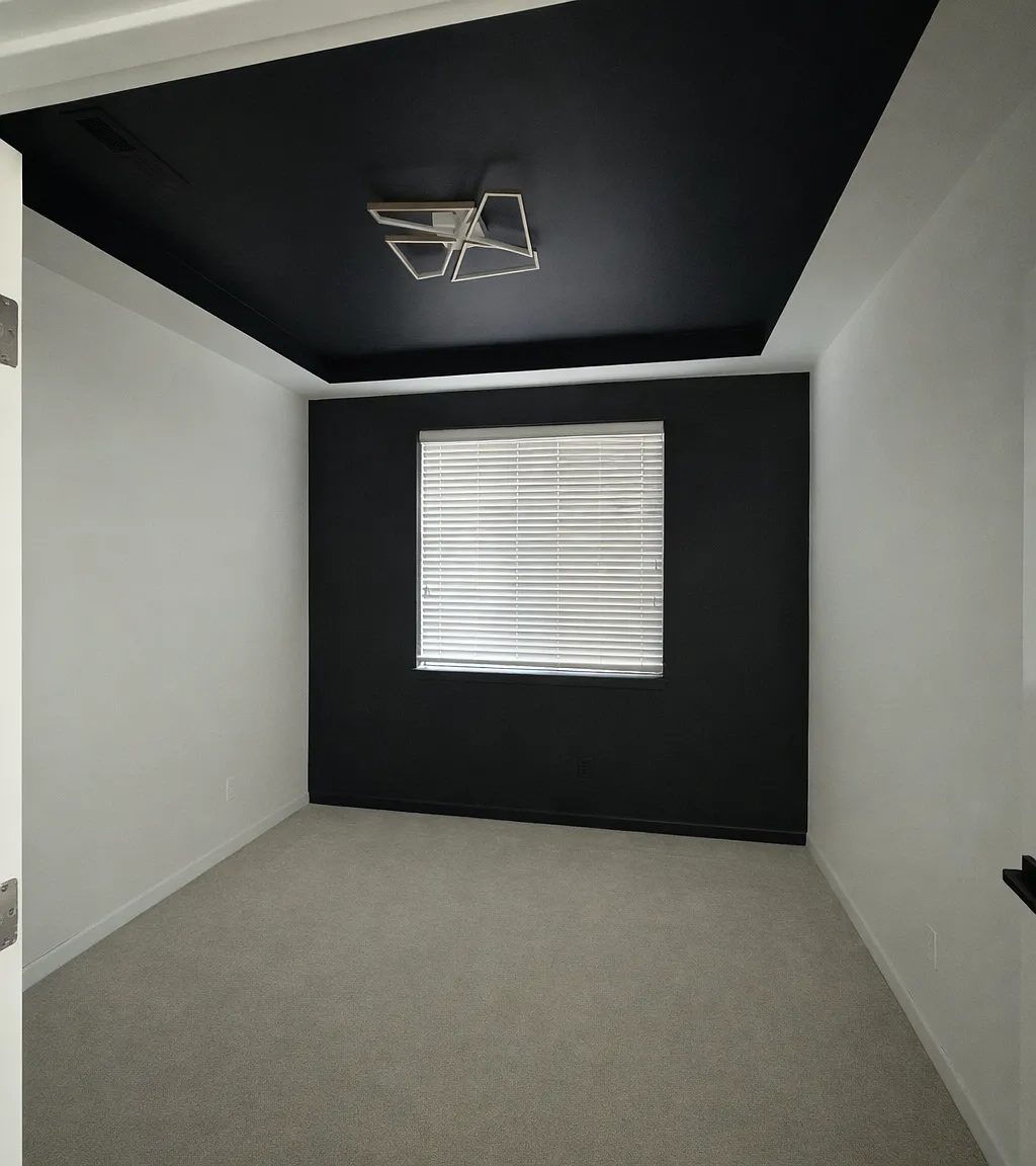 5 bed, 2385 sqft, $4,300 — Photo 3