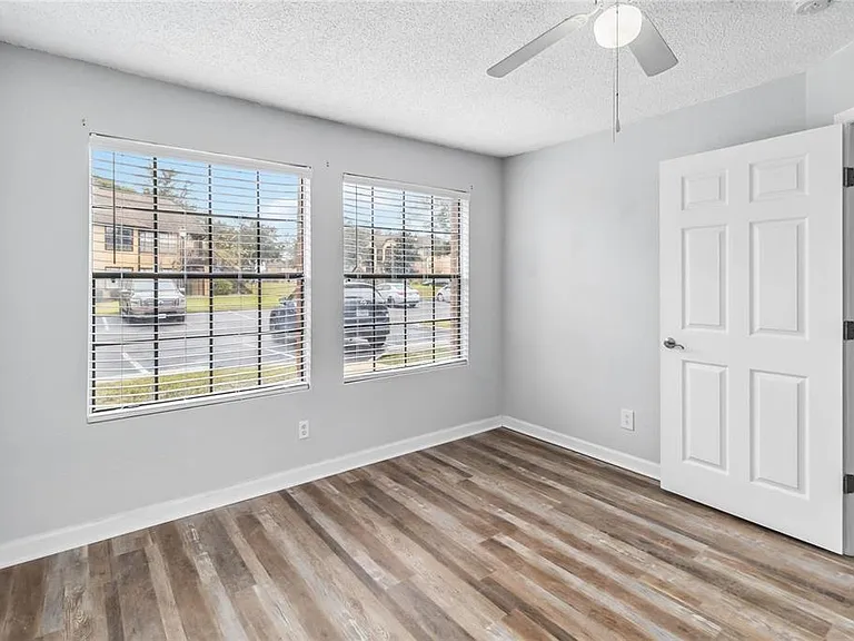 320 Black Oak Ct #107 — Photo 19