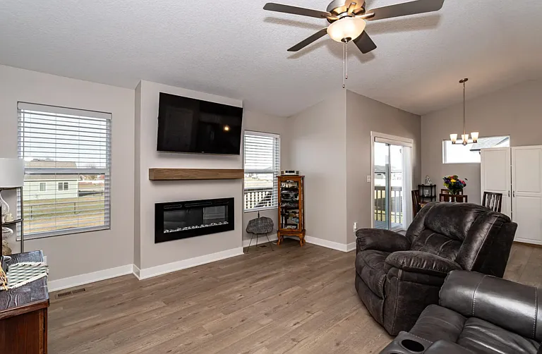 508 Wicker Dr — Photo 2