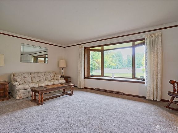 5th image of 1748 Sarah Dr