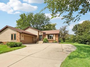 335 N 167th St, Brookfield, WI 53005