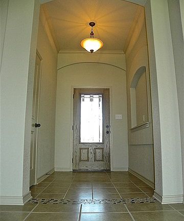 4th image of 8615 Surrey Dr