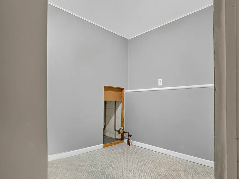 423 Doverwood Dr — Photo 18