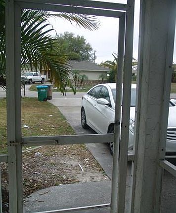 2nd image of 3009 SW Santa Barbara Pl #A-b