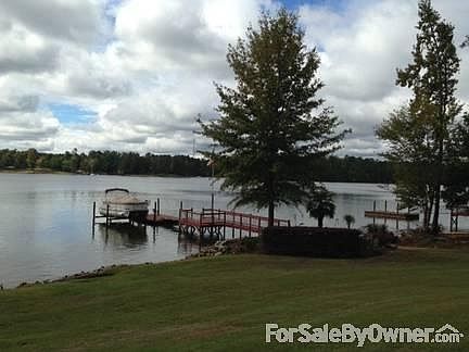 Dock and loading ramp
						:
						Includes electric boat lift