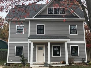 5126 12th St S, Arlington, VA 22204