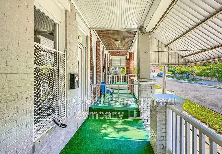 1530 N Rosedale St — Photo 27