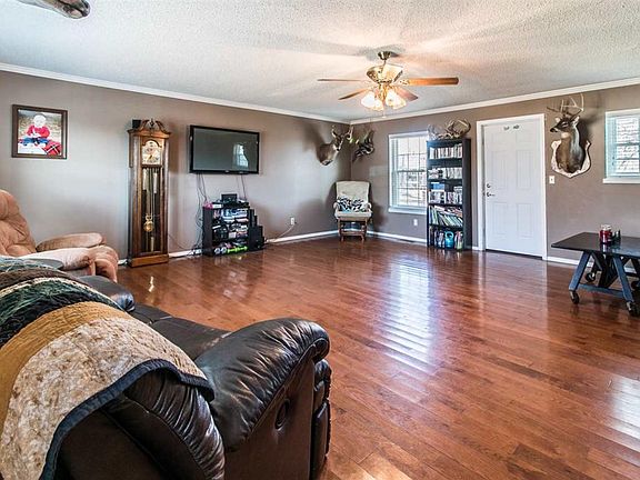 3rd image of 2612 Bedoll Ave