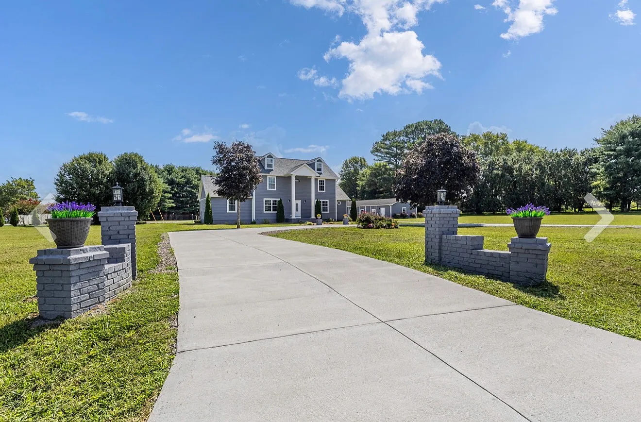 6 bed, 3.5 bath, 3600 sqft, $3,700 — Photo 3
