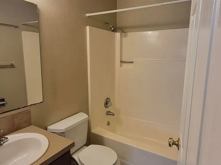 Heather Ridge, 2 Bedrooms, 1 Bathroom Apartments for Rent! — Photo 11
