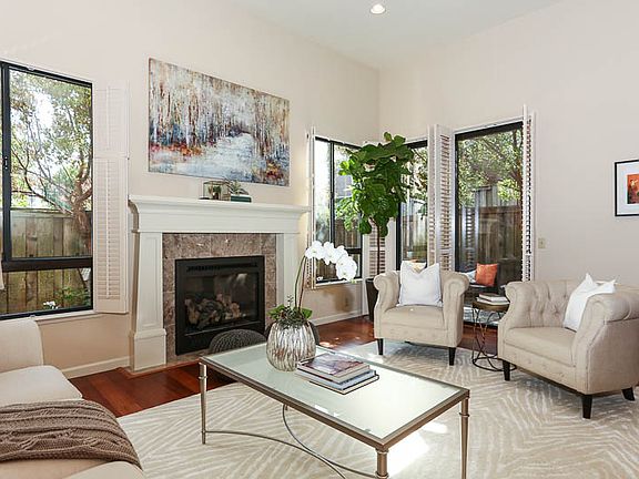 2nd image of 212 Crown Cir
