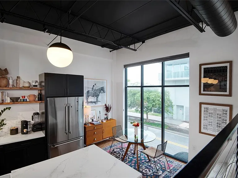 1314 E Washington St — Photo 7