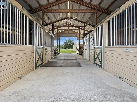 4th image of 32330 Equestrian Trl